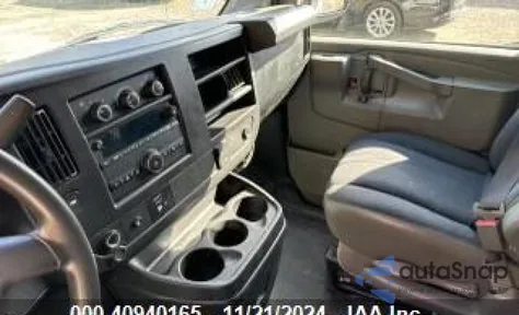 2018 GMC Savana 2500 Work Van z USA, uszkodzony, nr VIN 1GTW7AFG9J1902352